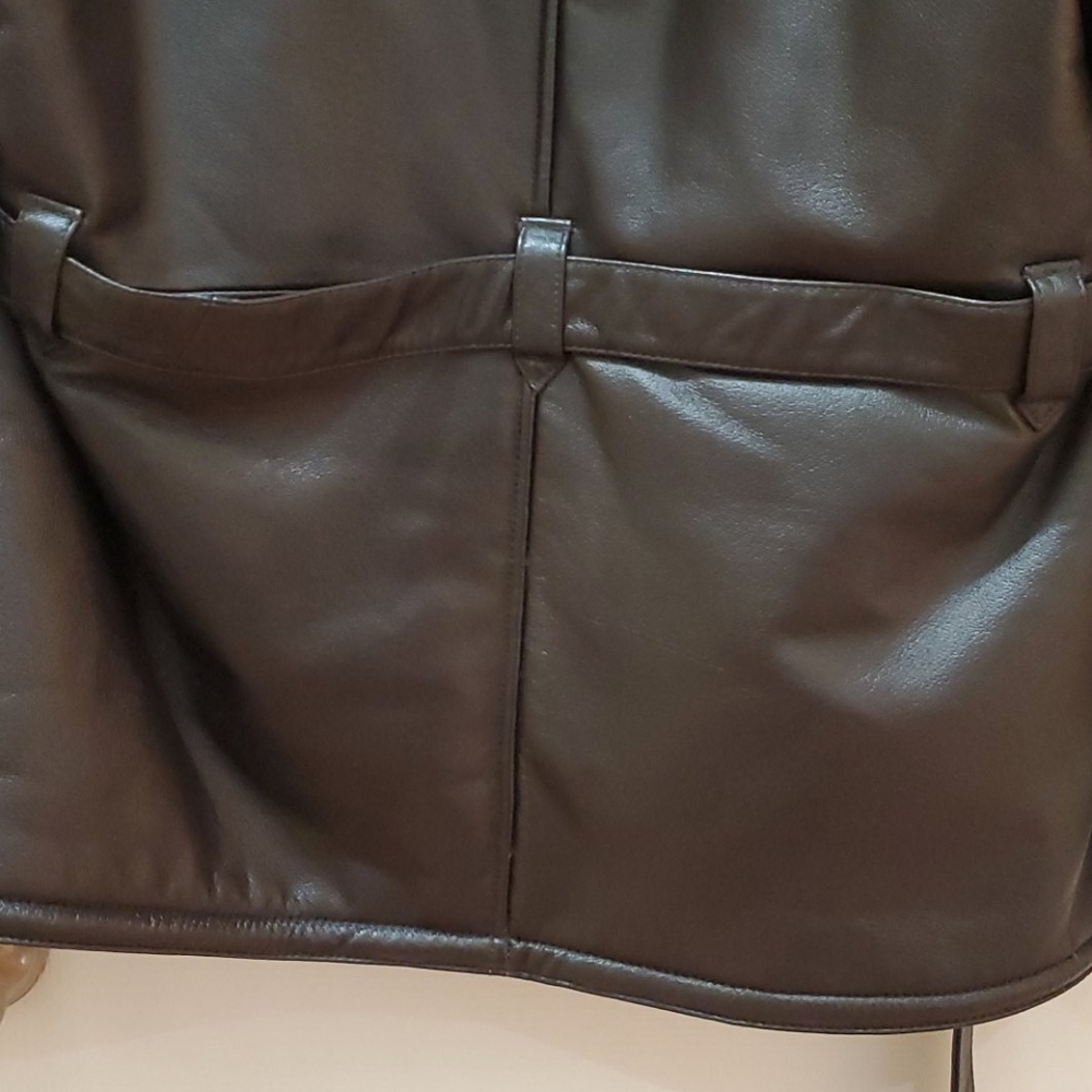 Coat - Picture 10 of 15
